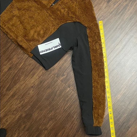 NWT GIRLFRIEND COLLECTIVE- Fleece Cropped Anorak Brown black Large - Picture 5 of 9